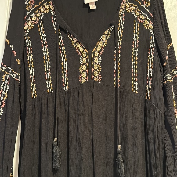 Knox Rose tassel tie front dress with button long sleeves - Picture 3 of 8